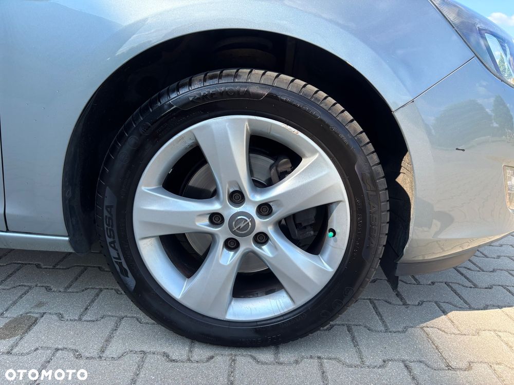 Opel Astra 1.6 T Sport - 28