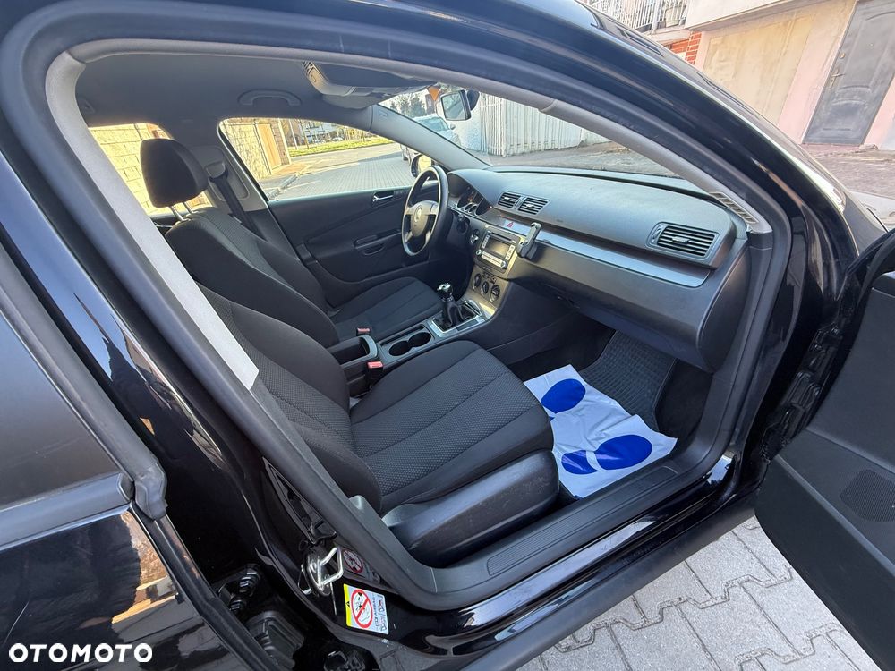 Volkswagen Passat 1.9 TDI DPF Trendline - 6