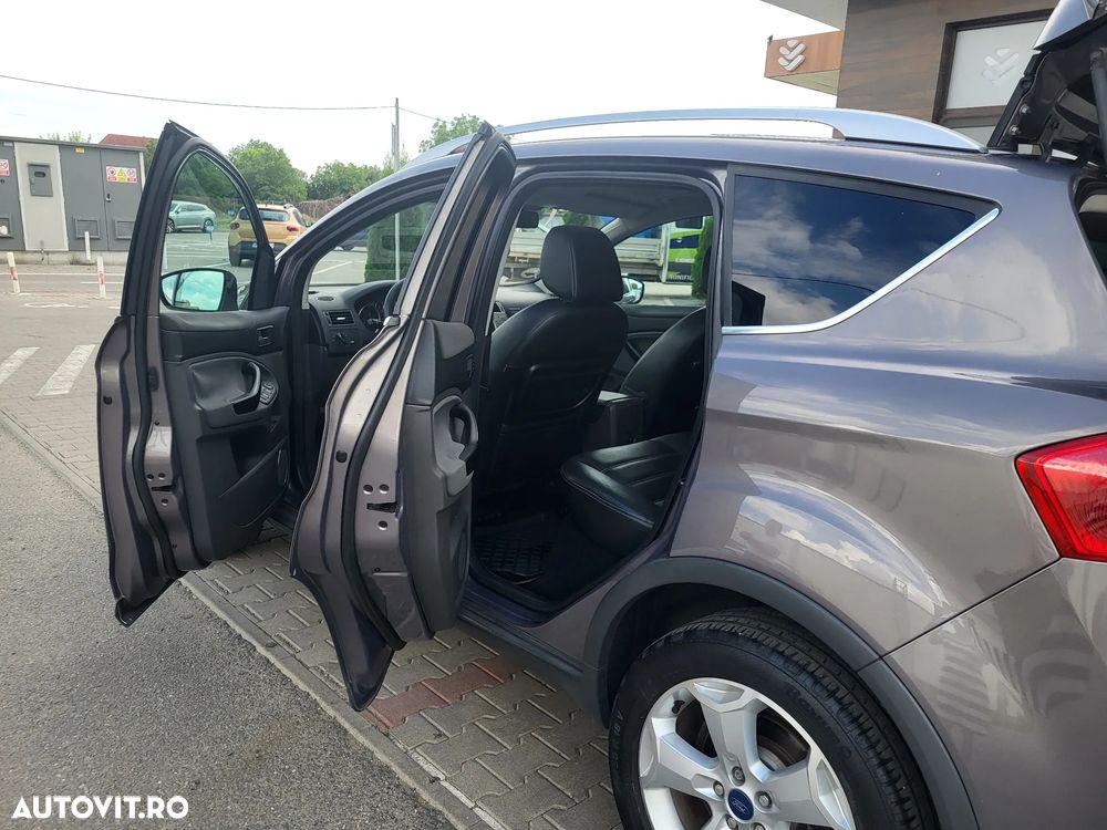 Ford Kuga - 27