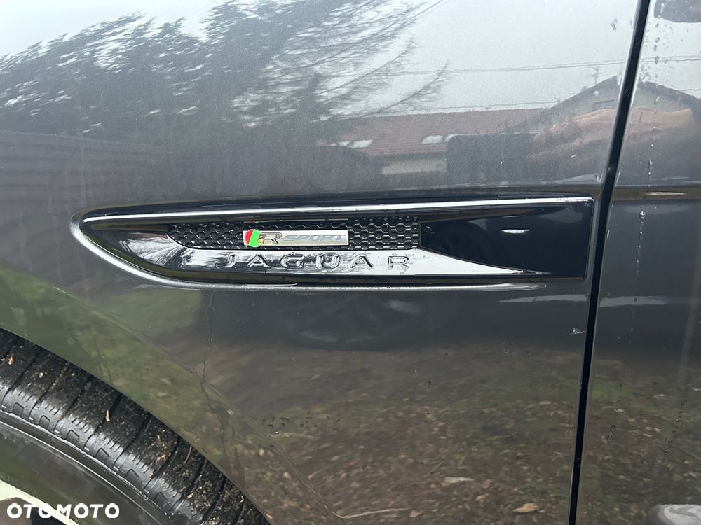 Jaguar F-Pace 2.0 i4P AWD R-Sport - 9