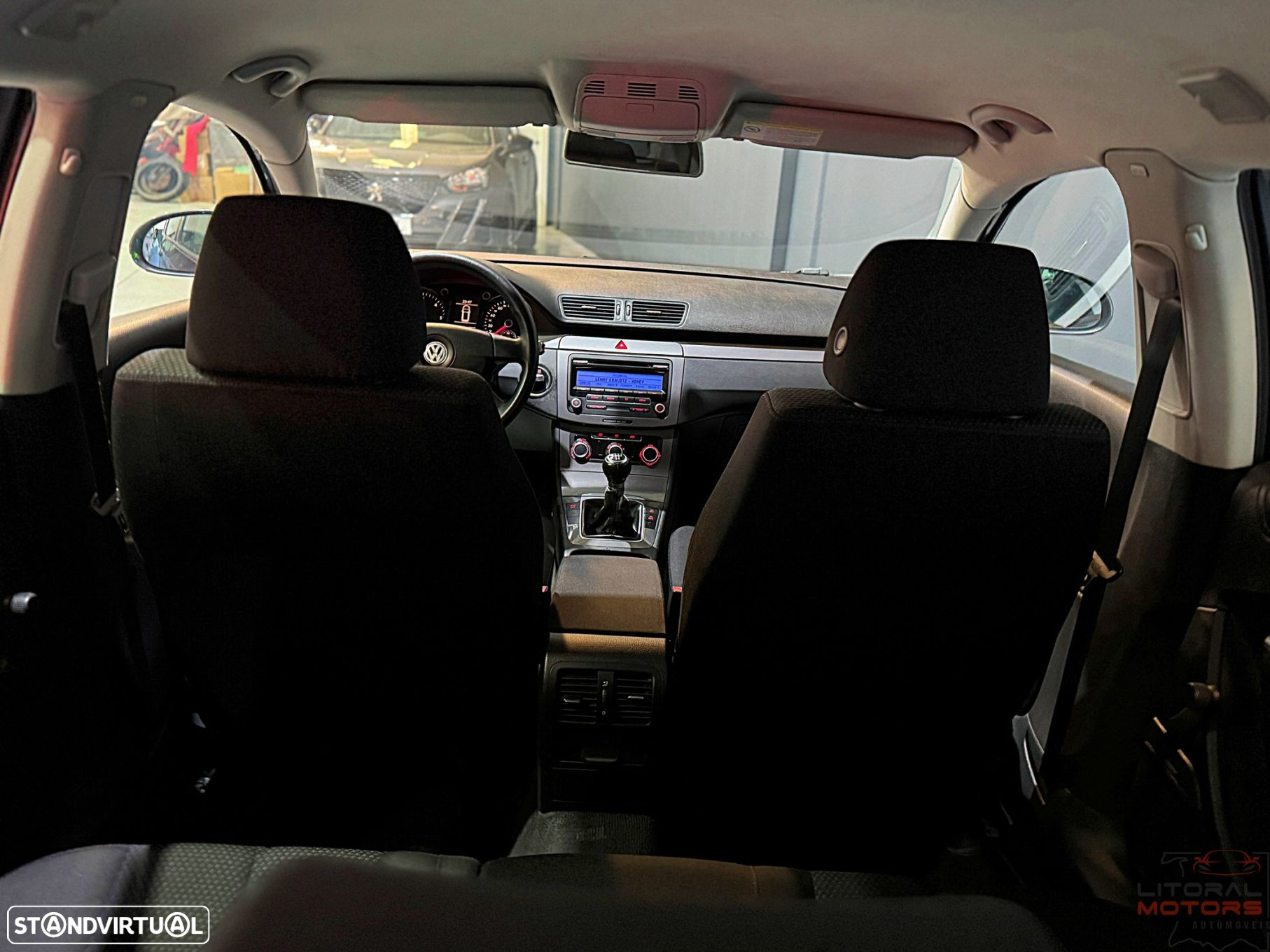 VW Passat Variant 1.6 TDI Trendline - 11