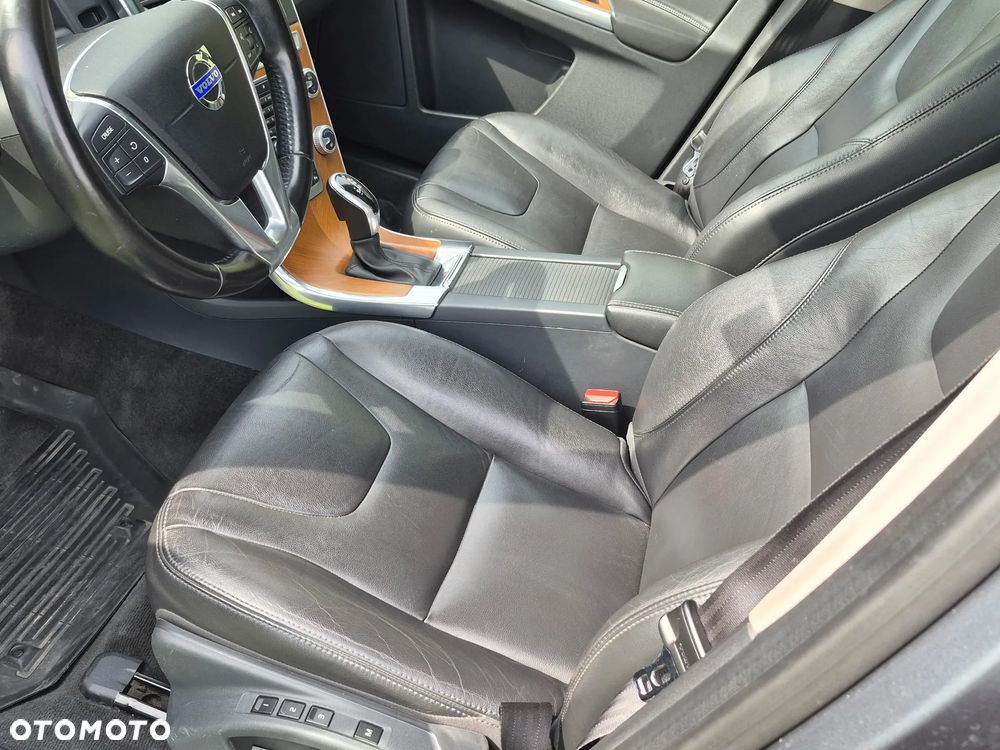 Volvo XC 60 T5 Geartronic Momentum - 11