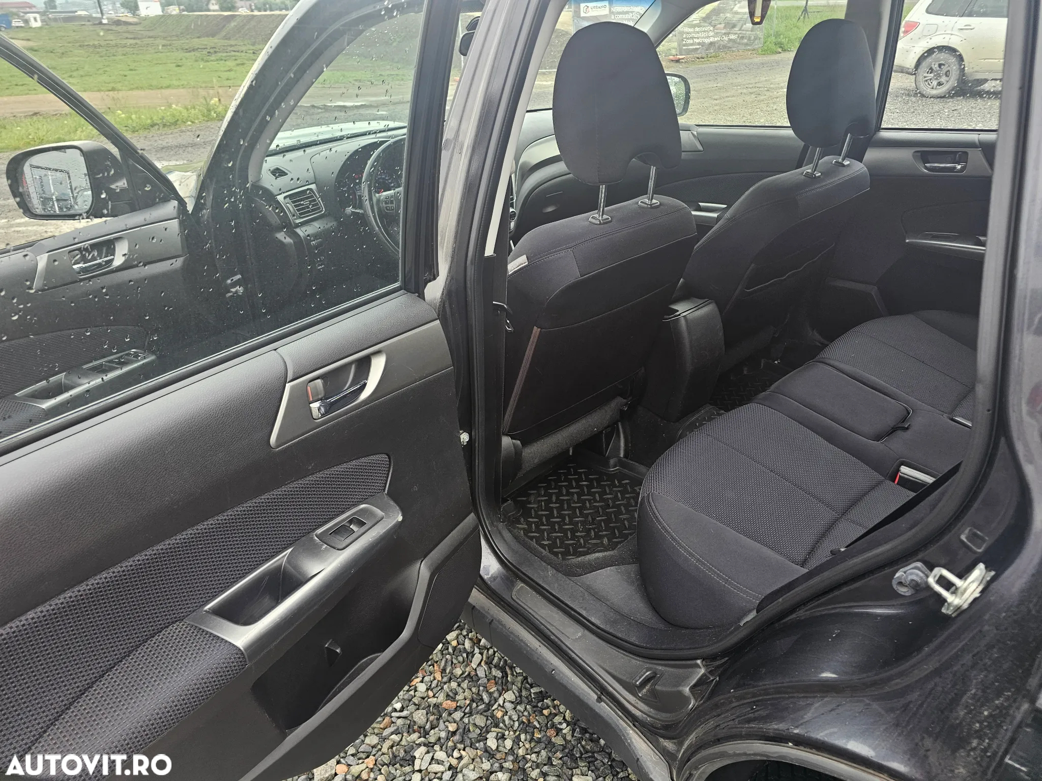 Subaru Forester 2.0D Exclusive - 10