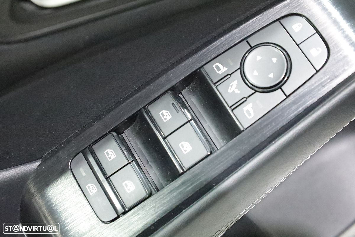 Nissan Qashqai 1.3 DIG-T N-Connecta Xtronic - 17