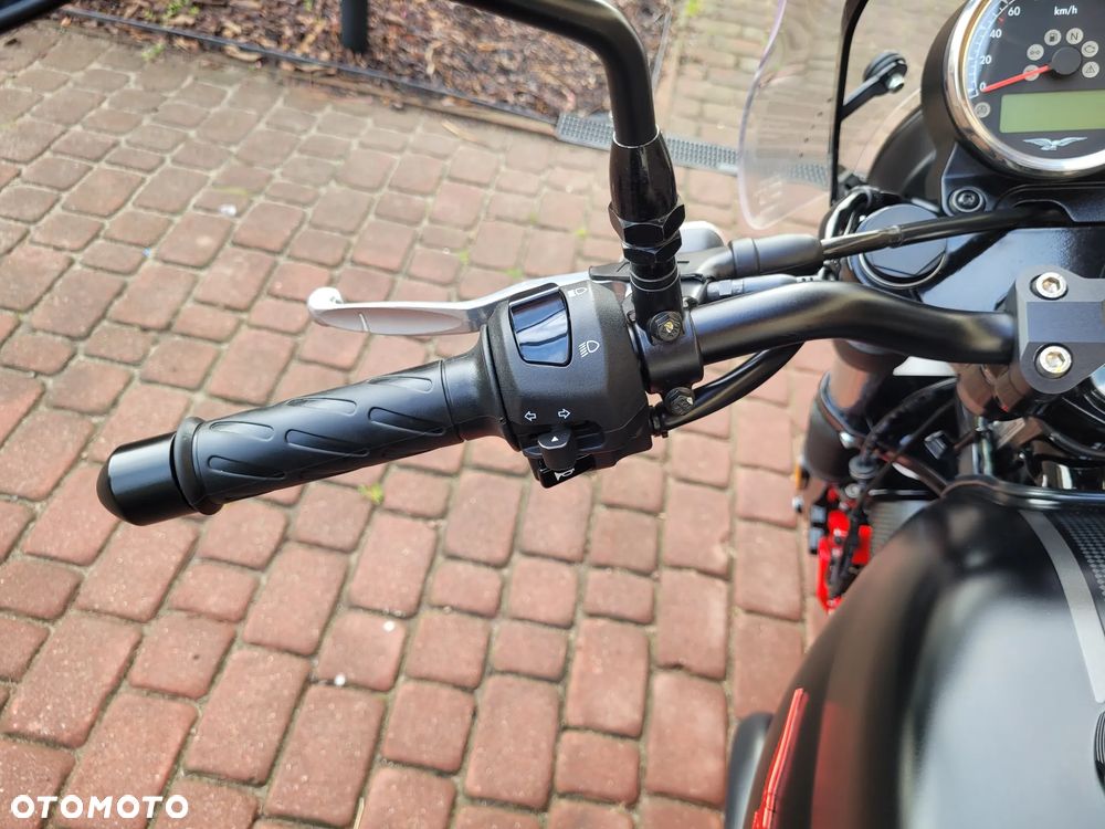 Moto Guzzi V7 - 26