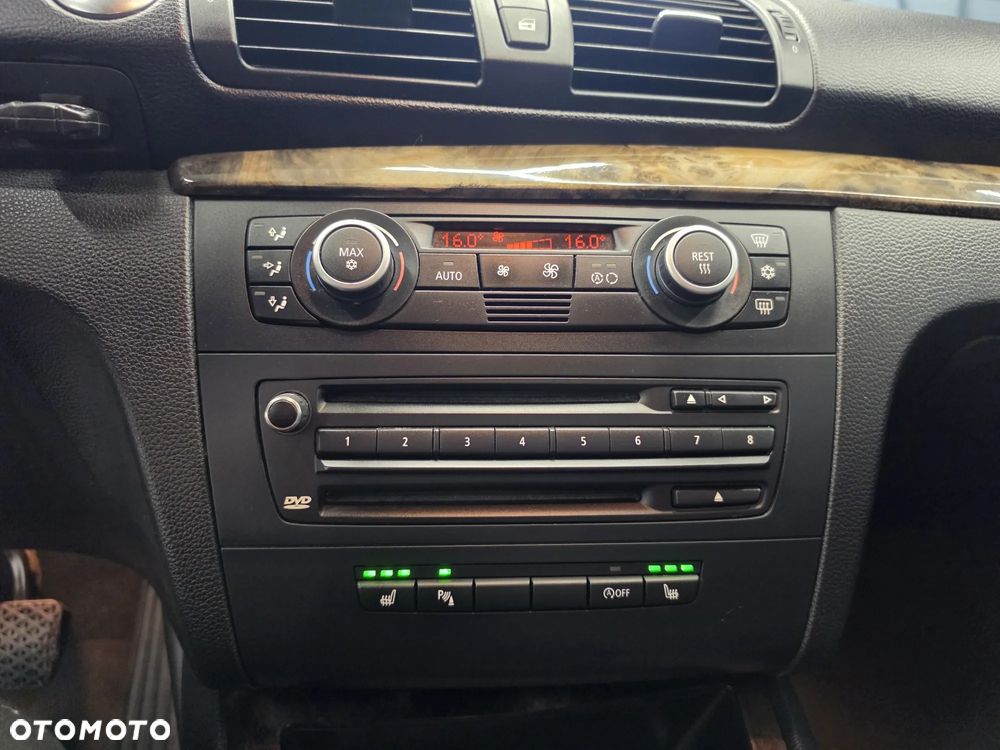 BMW Seria 1 120d DPF Edition Lifestyle - 37