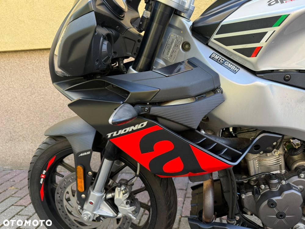 Aprilia Tuono - 12