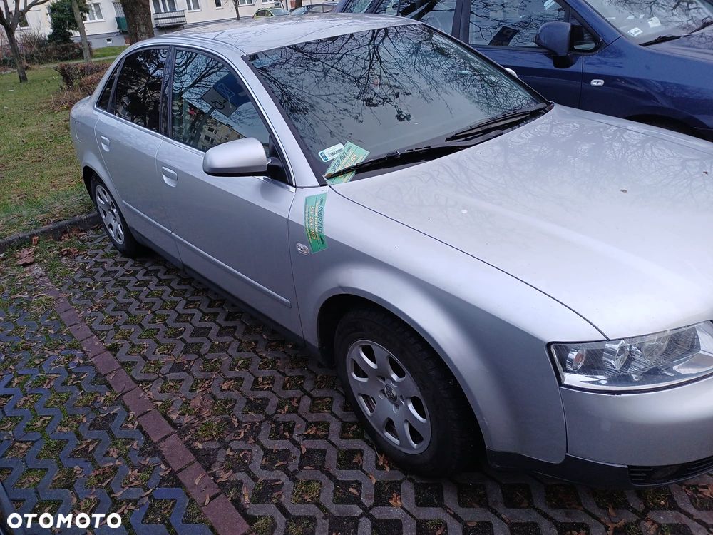 Audi A4 Limousine - 3
