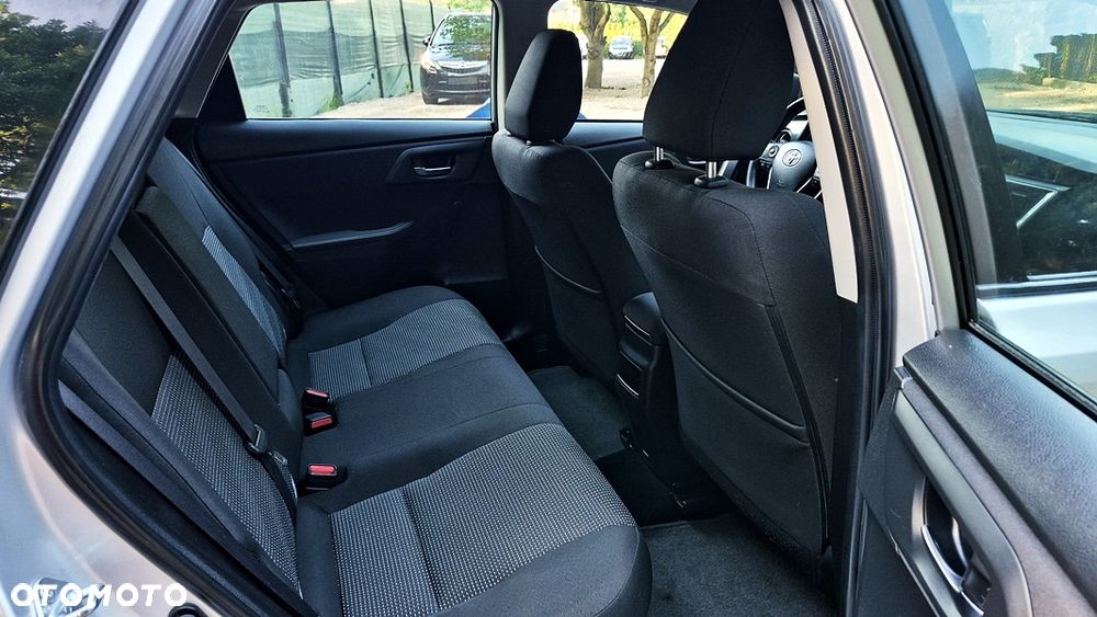 Toyota Auris 1.8 HSD Luna - 36