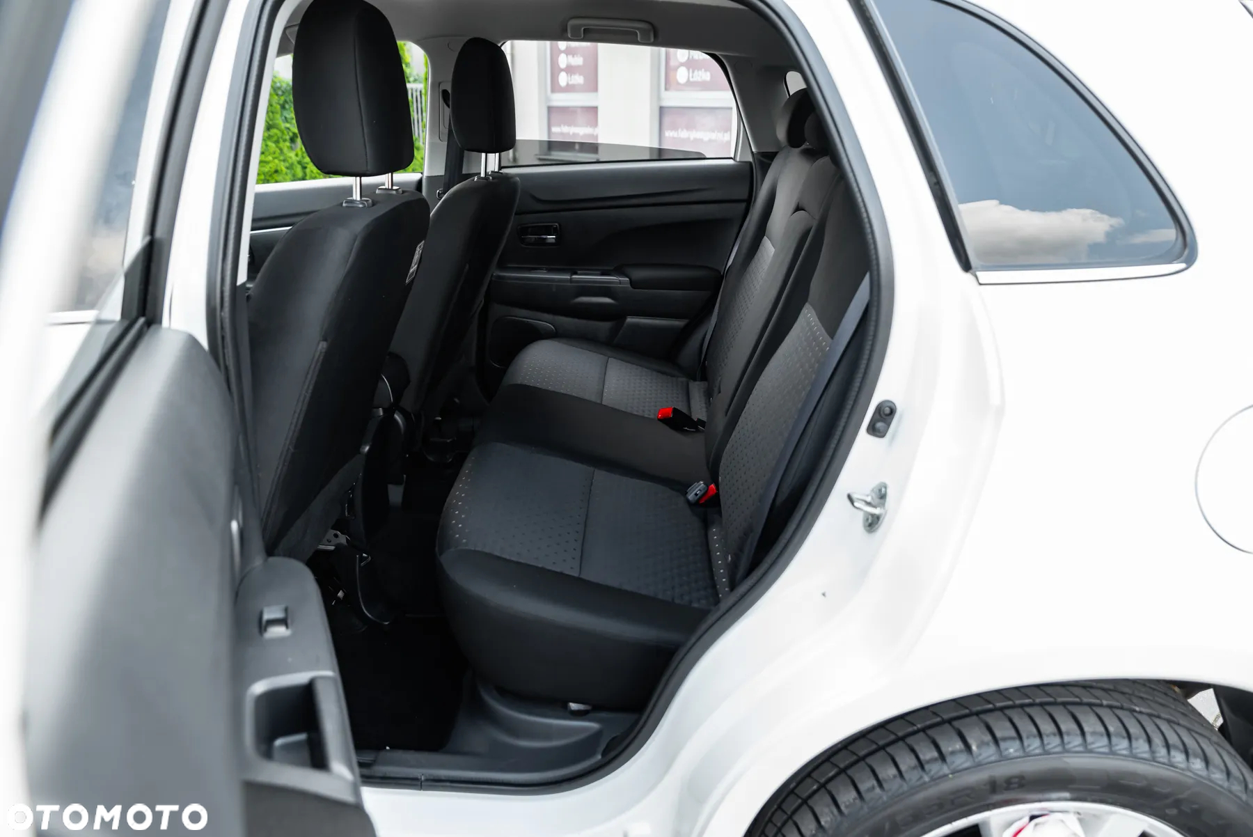 Mitsubishi ASX 1.8 DID Instyle 4WD AS&G - 20