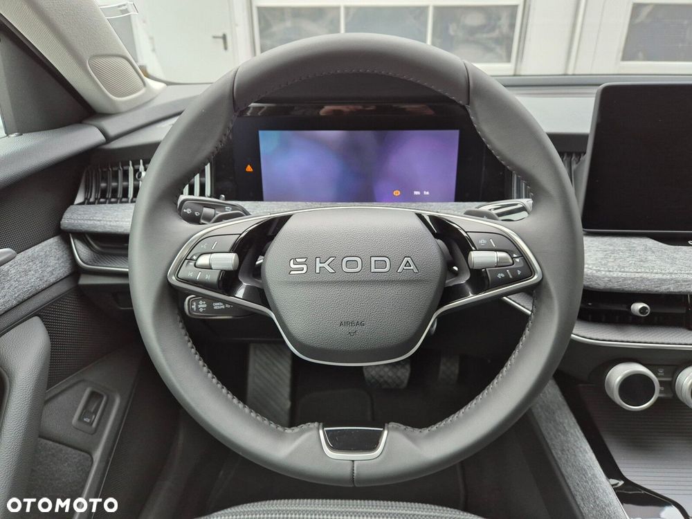 Skoda Superb 2.0 TDI SCR Selection DSG - 28