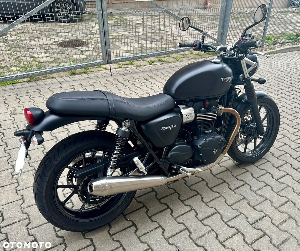 Triumph Street Twin - 4