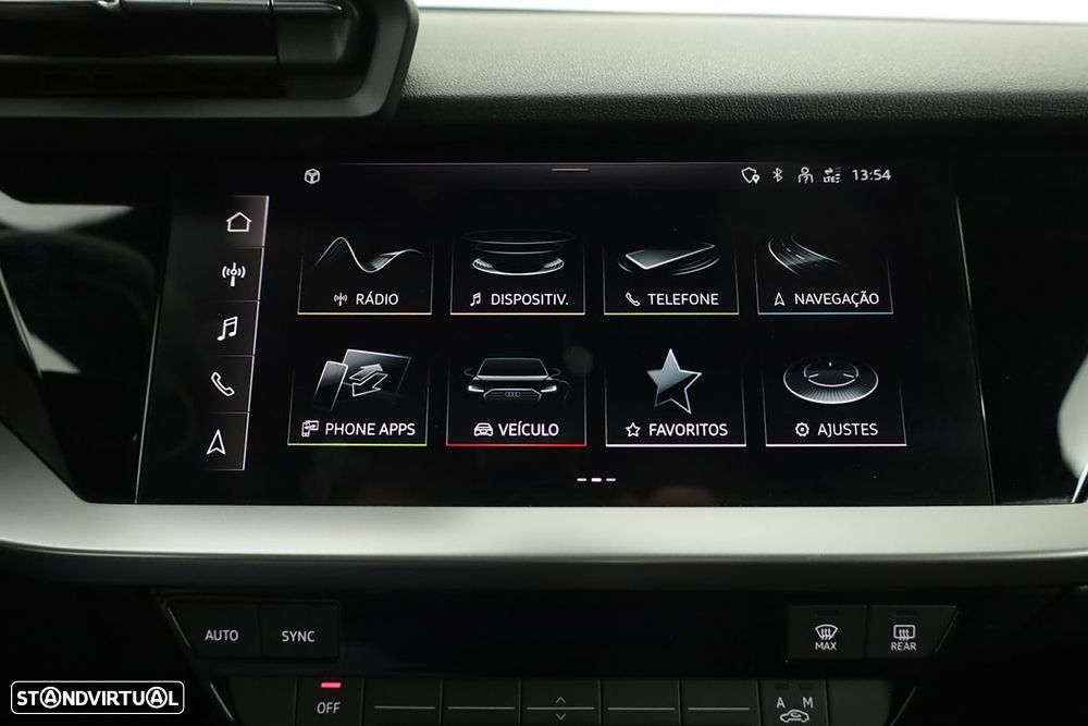 Audi A3 Sportback 45 TFSIe S line - 11