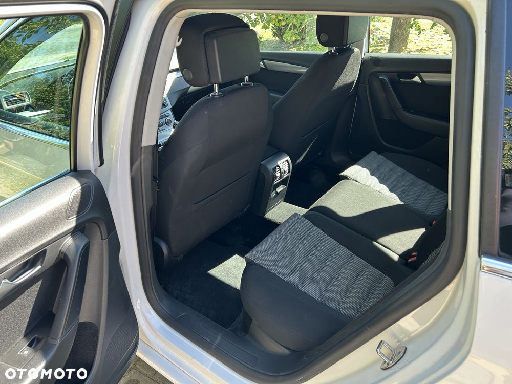Volkswagen Passat - 7
