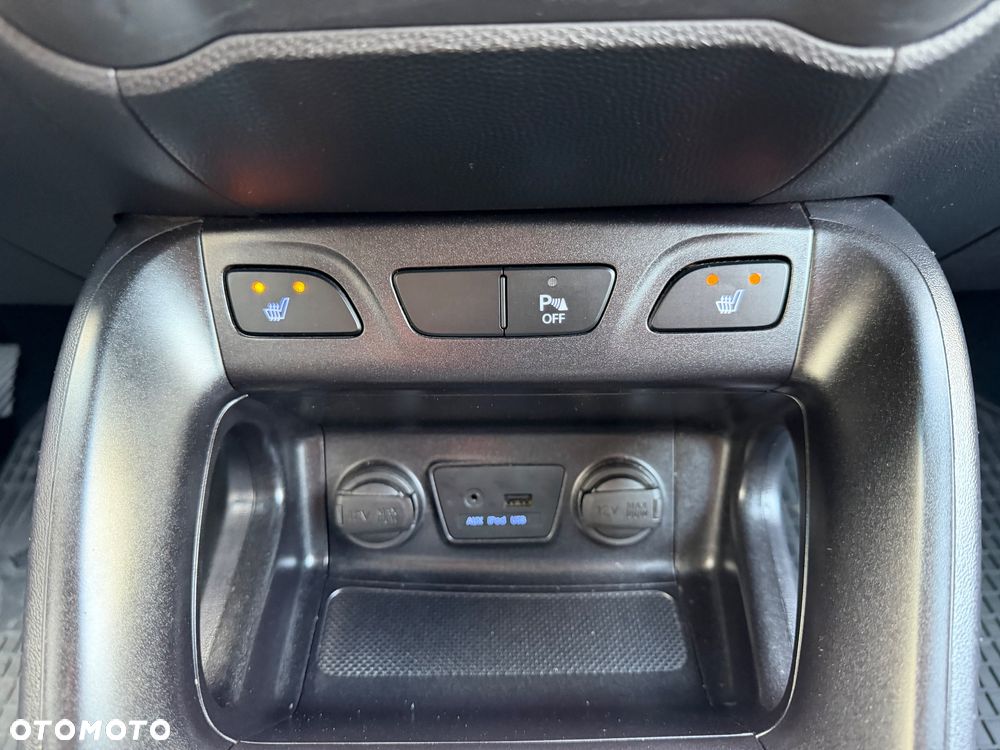 Hyundai ix35 blue 1.6 2WD Finale Silver - 25