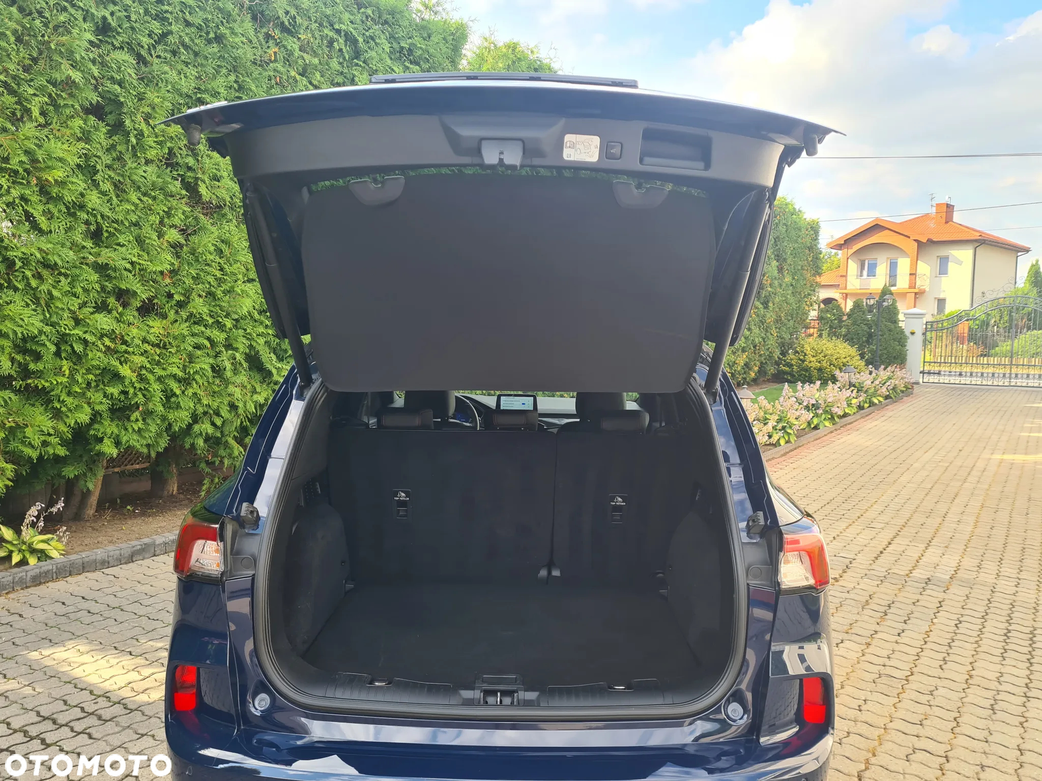 Ford Kuga 2.0 EcoBlue 4x4 ST-LINE X - 26