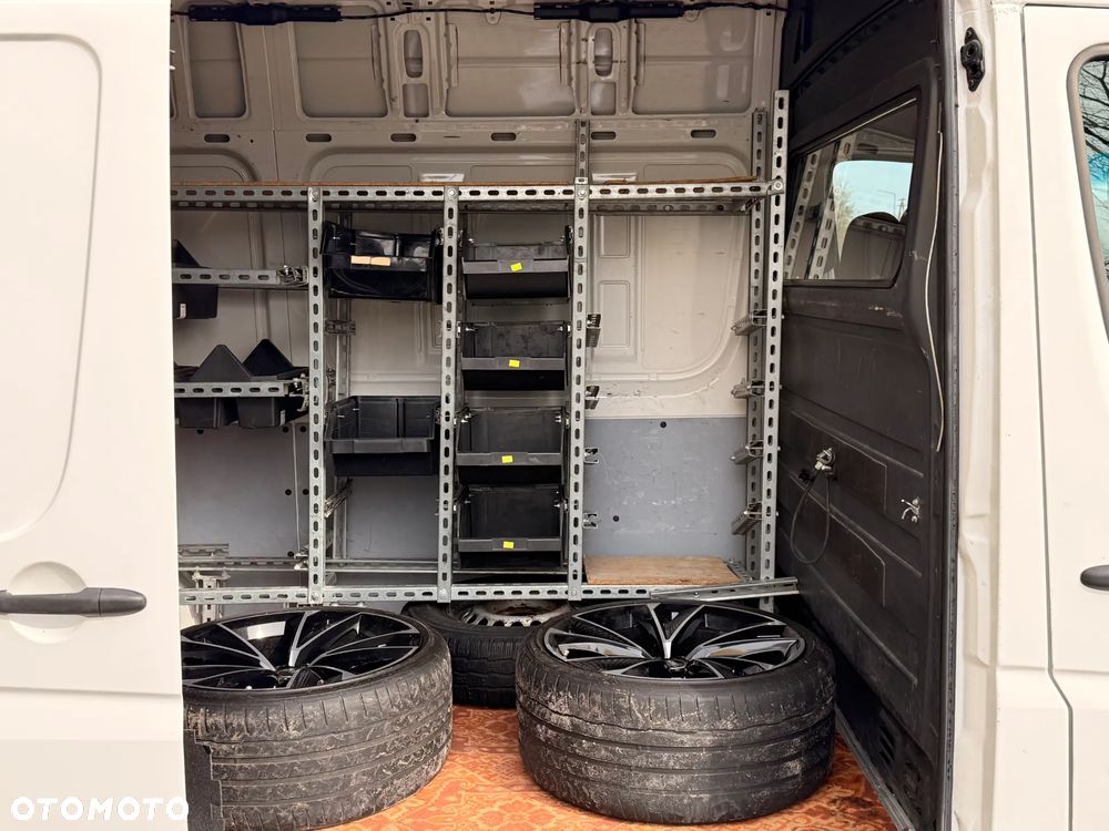 Volkswagen Crafter - 19