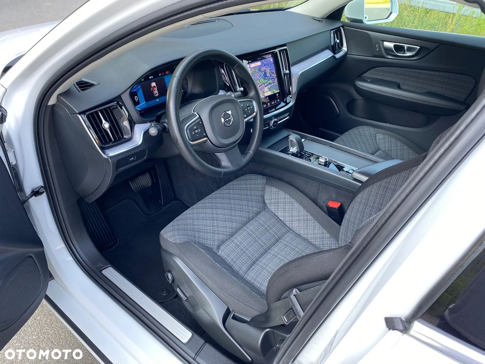 Volvo V60 B4 D Momentum Core - 7