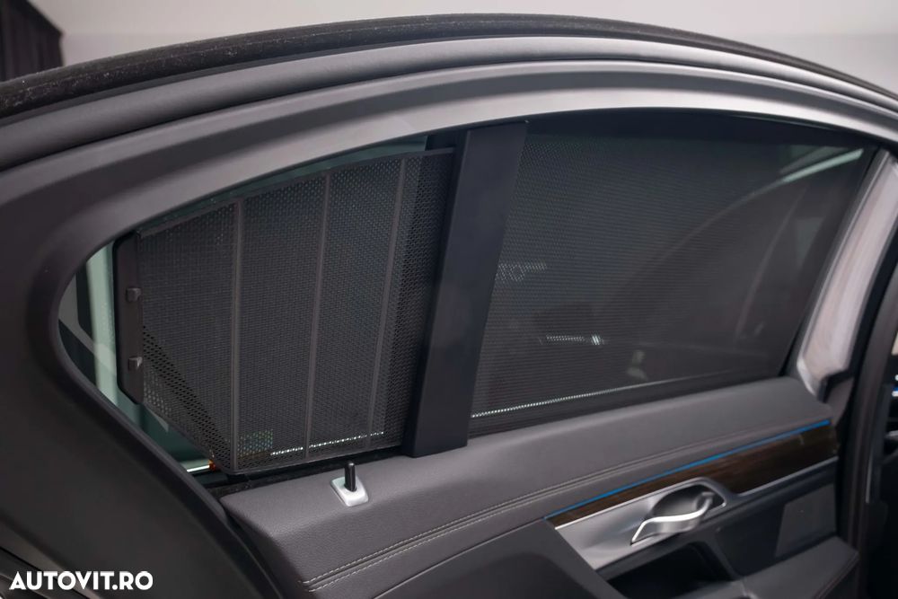 BMW 7 Series 2020 — imagine 37
