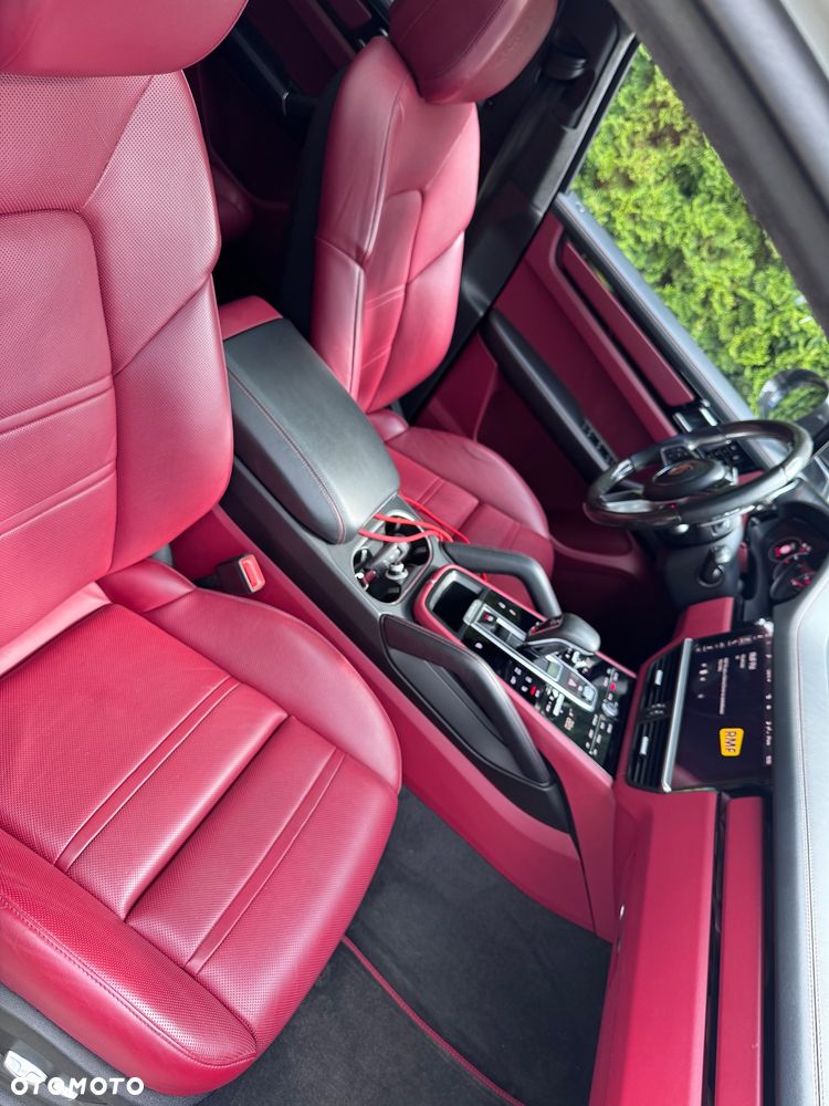 Porsche Cayenne - 18