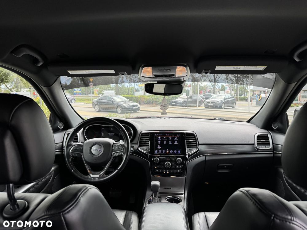 Jeep Grand Cherokee - 16