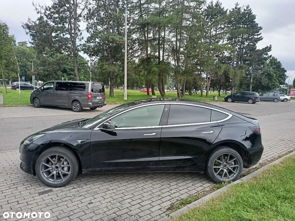 Tesla Model 3 Standard Range Plus - 1