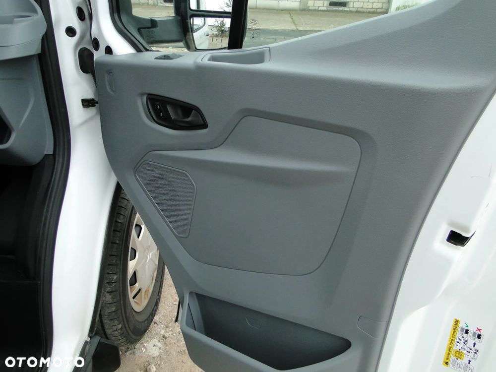 Ford Transit - 20