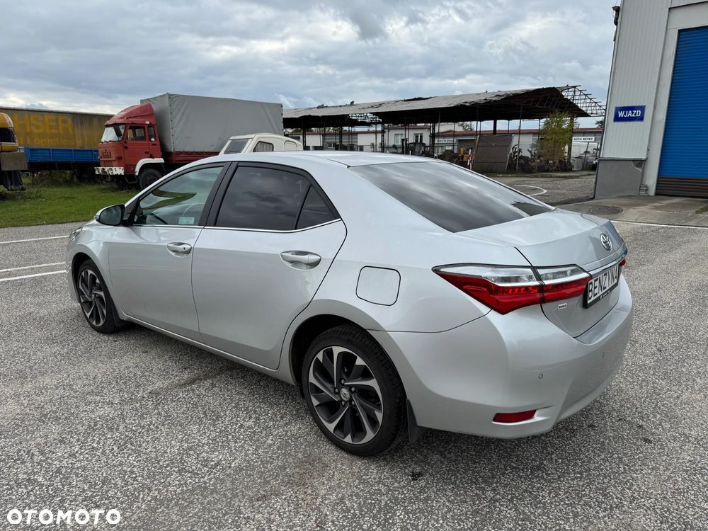 Toyota Corolla 1.6 Prestige EU6 - 33