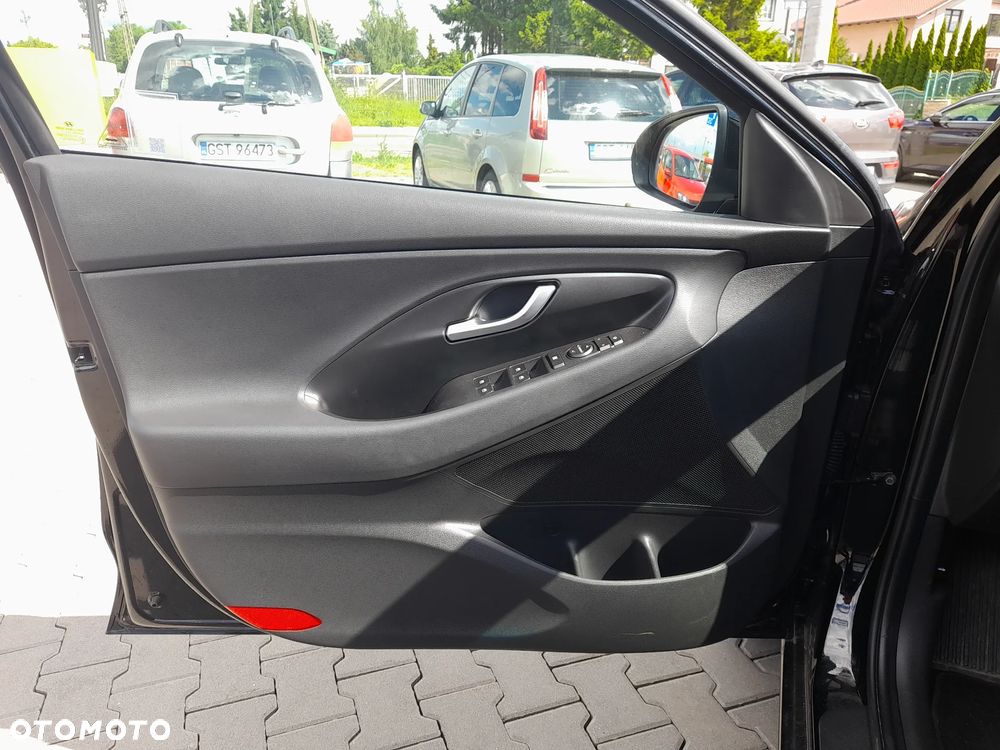 Hyundai i30 1.5 T-GDI 48V Smart DCT - 12