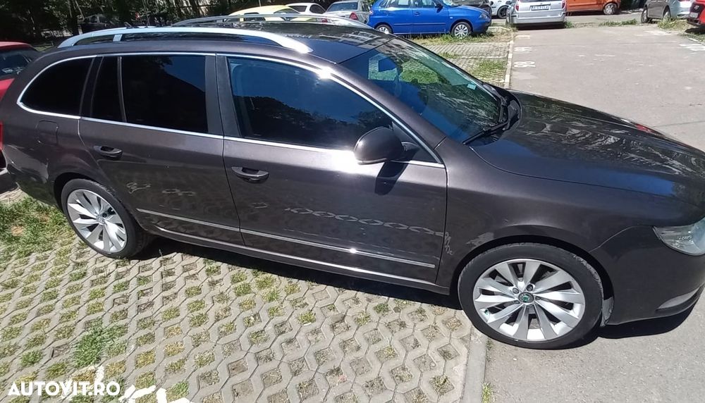 Skoda Superb 2.0 TDI Elegance DSG - 13