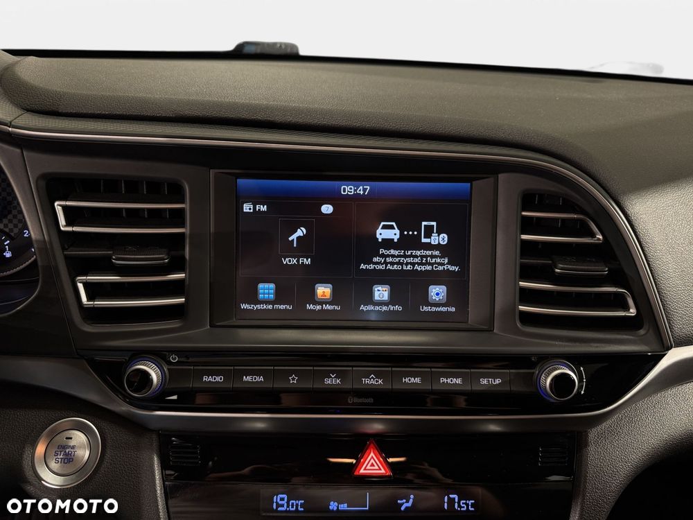 Hyundai Elantra - 22