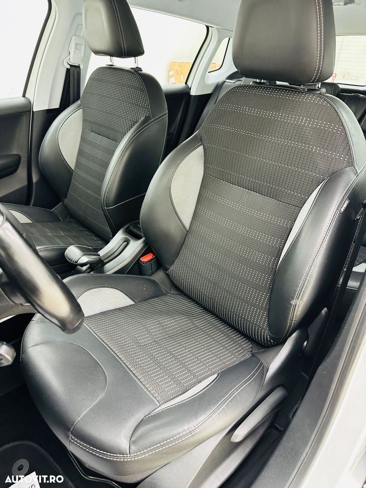 Peugeot 2008 1.2 L PureTech Active - 9