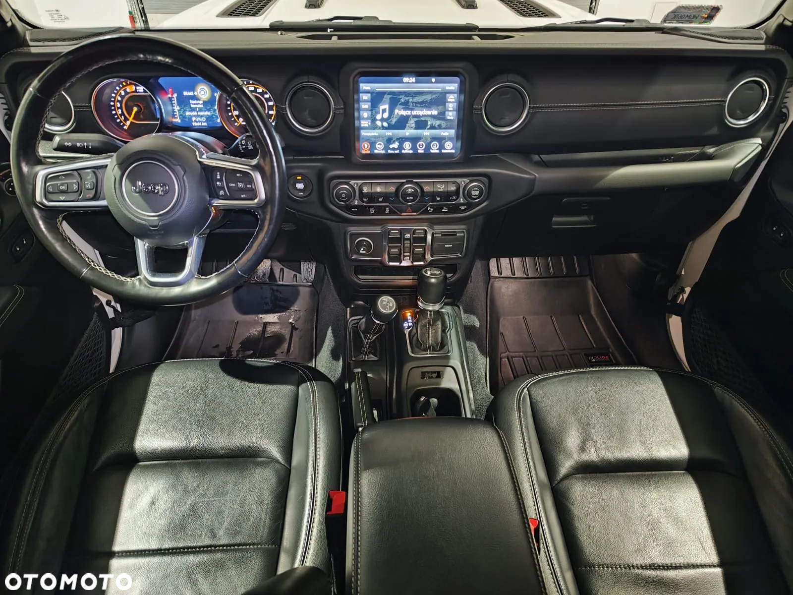 Jeep Wrangler - 11