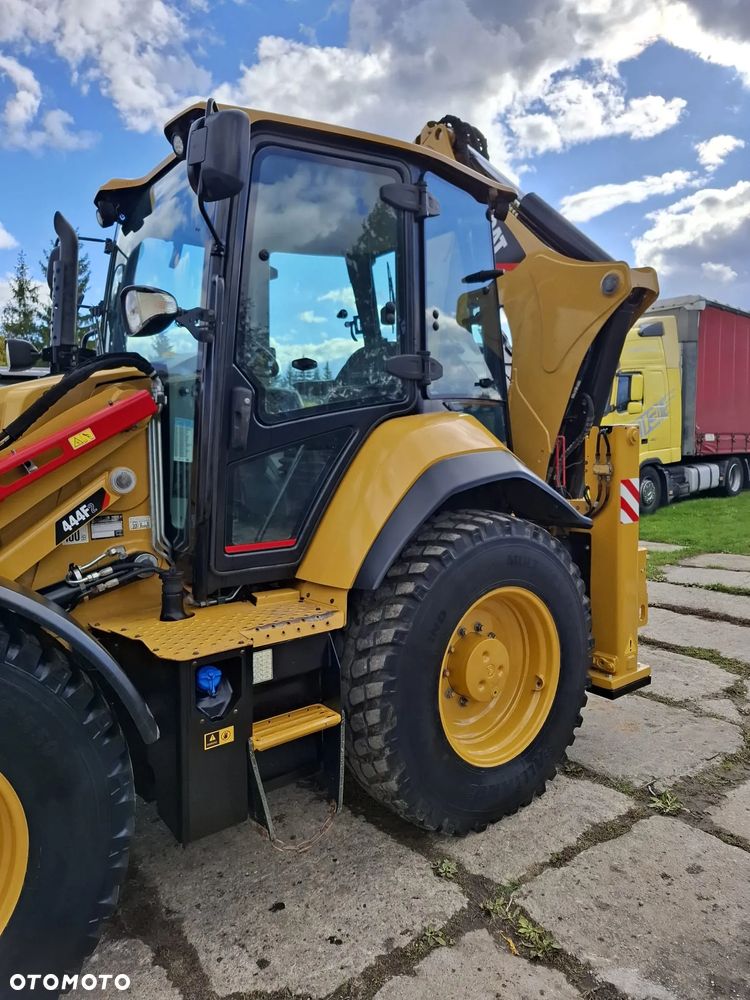 Caterpillar 444F2 - 24