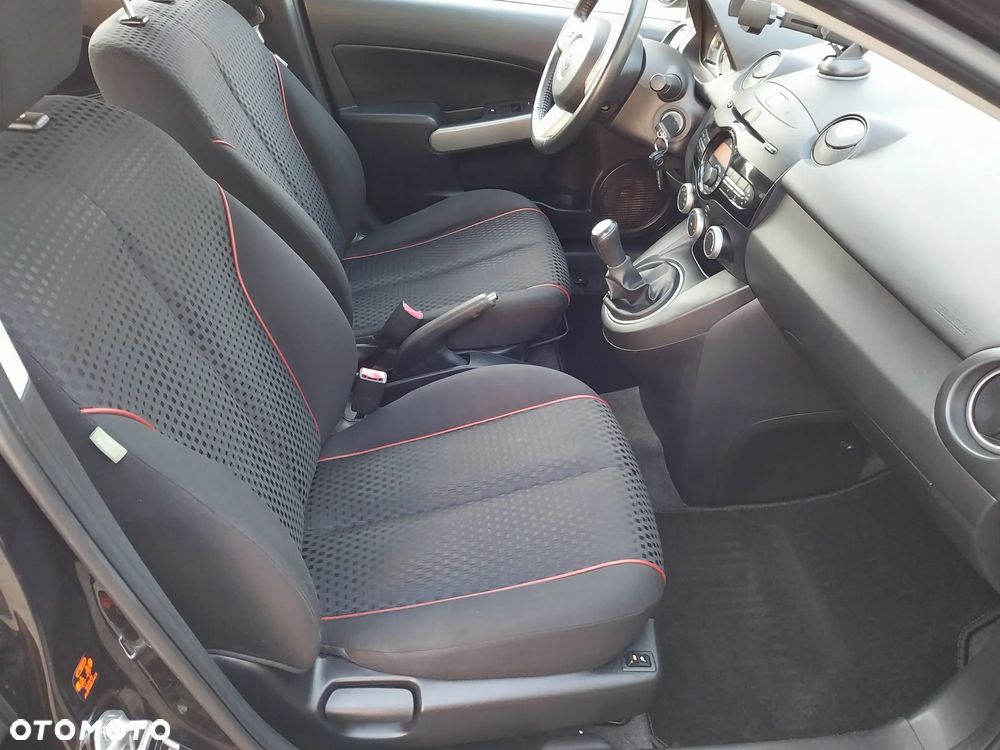 Mazda 2 1.3 Exclusive - 7