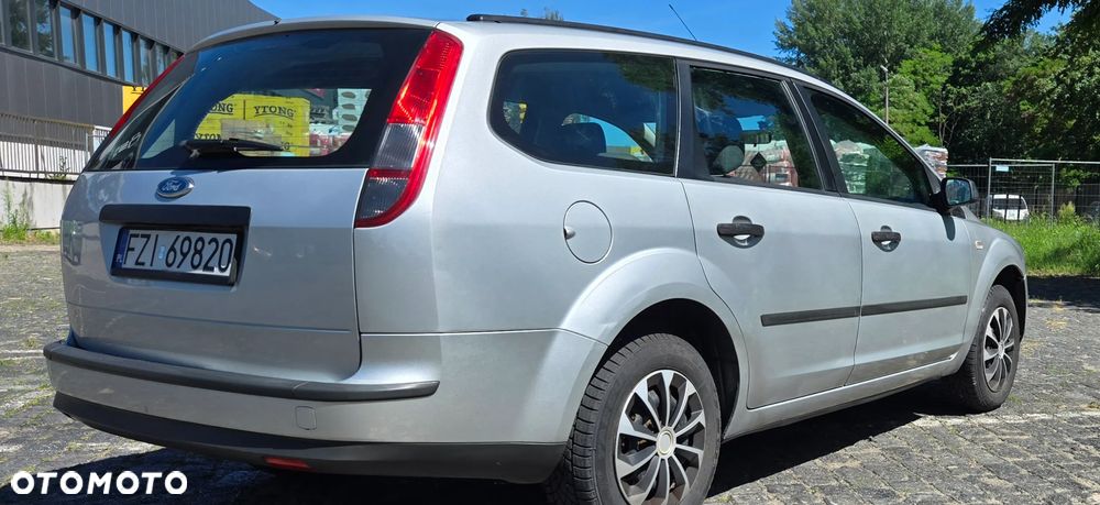 Ford Focus 1.6 16V Titanium - 6