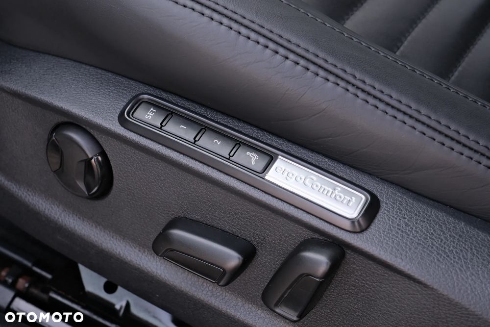 Volkswagen Passat - 21