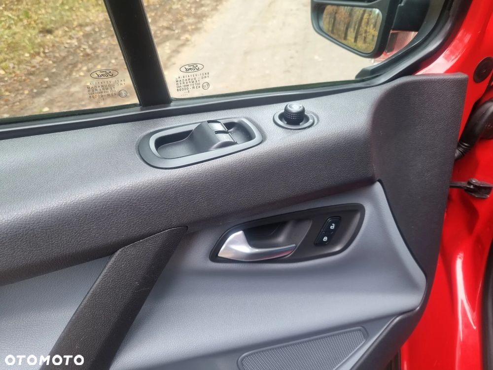 Ford Transit Custom - 13