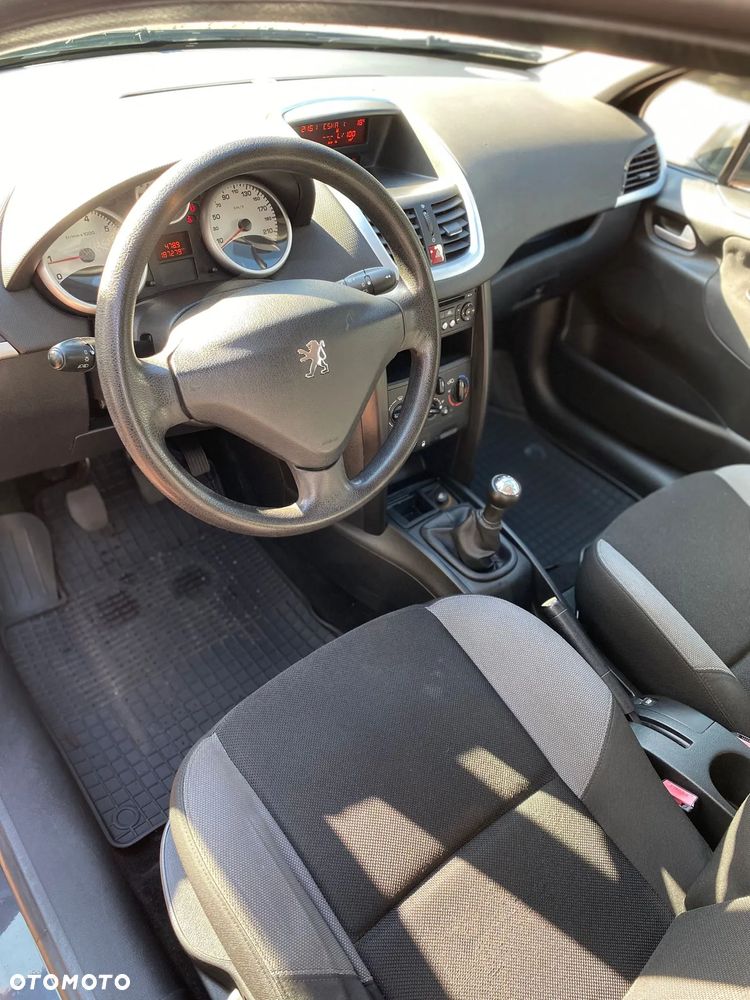 Peugeot 207 1.4 Trendy - 16