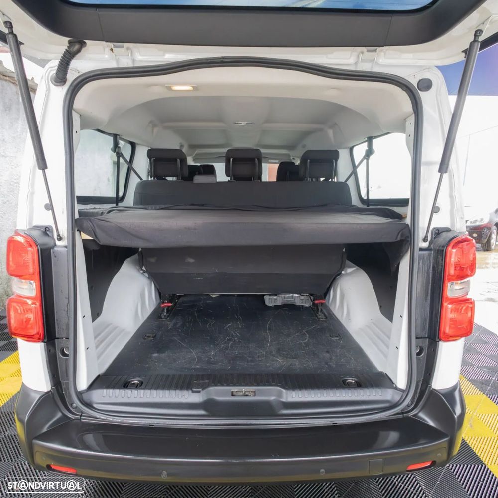 Peugeot Traveller - 8