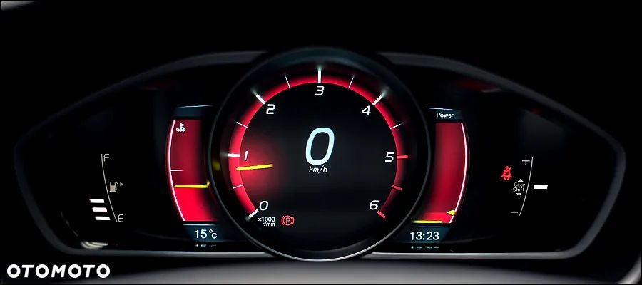 Volvo V40 Cross Country - 22