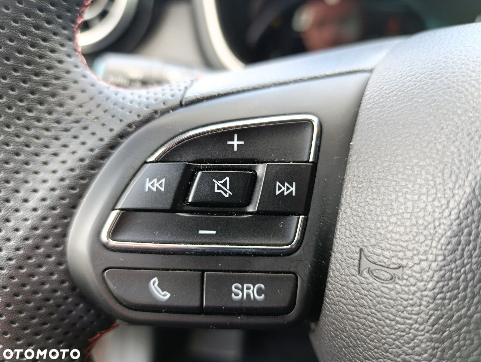 MG HS 1.5 T-GDI Excite DCT - 26