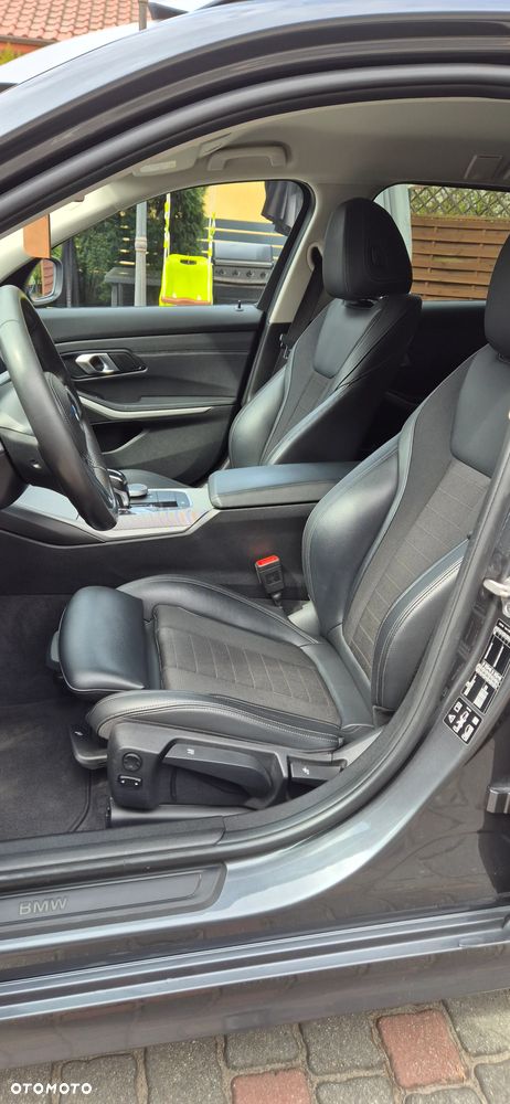 BMW Seria 3 320d xDrive Edition M Sport Shadow - 10