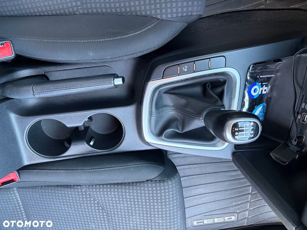Kia Ceed 1.4 M - 12