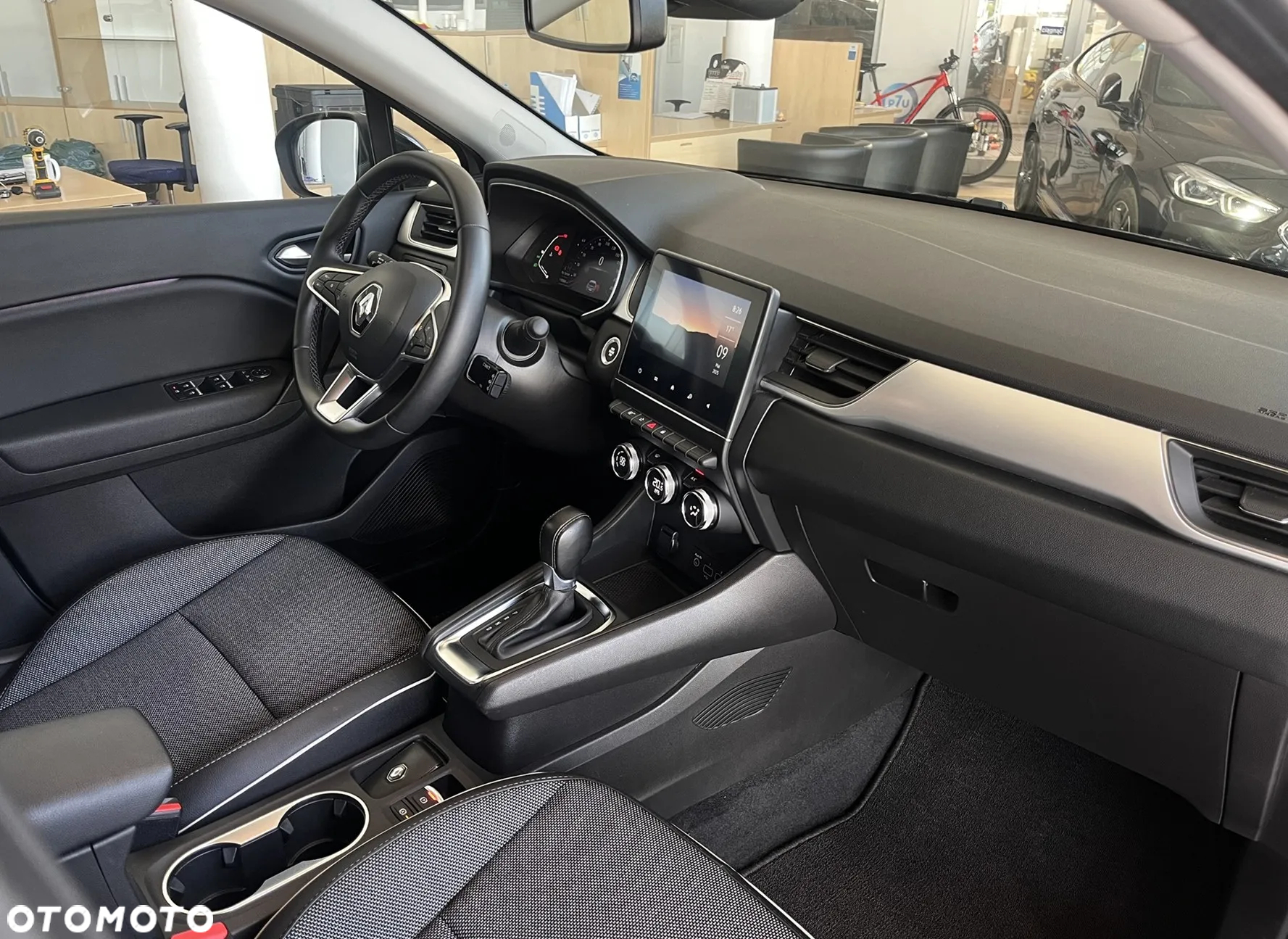 Renault Captur TCe 140 EDC GPF INTENS - 22