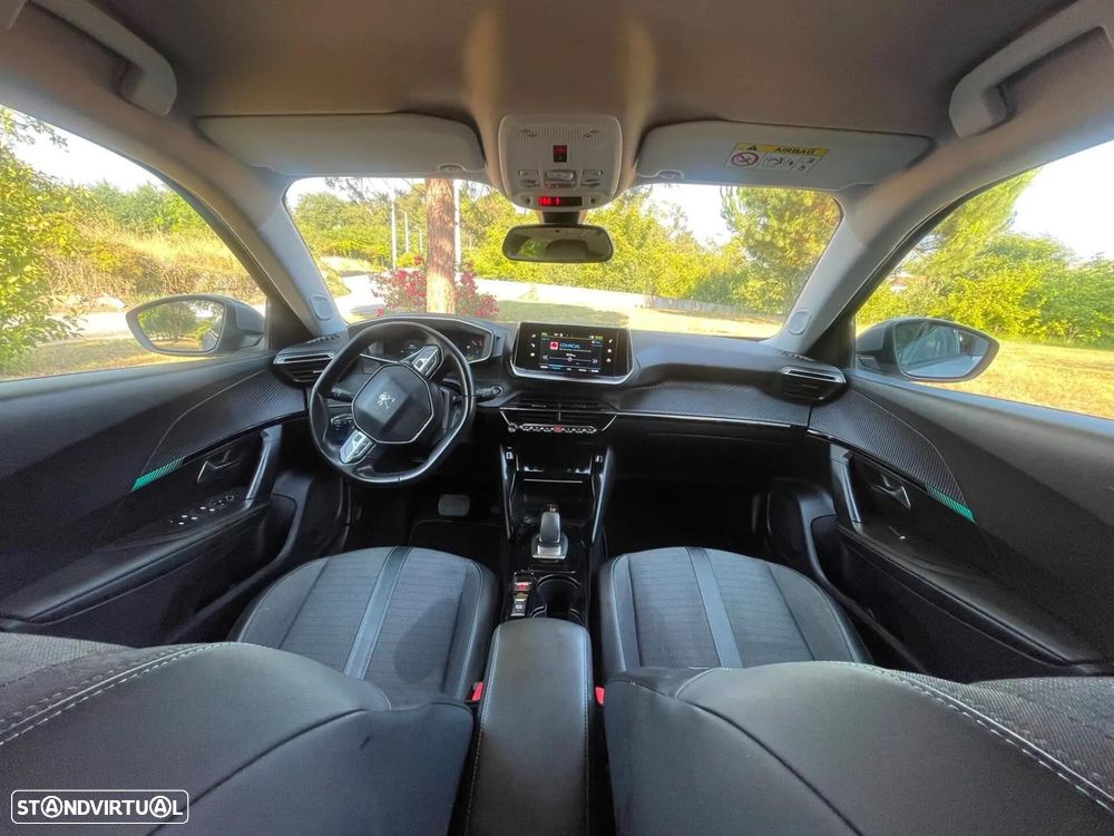Peugeot e-2008 Allure - 24