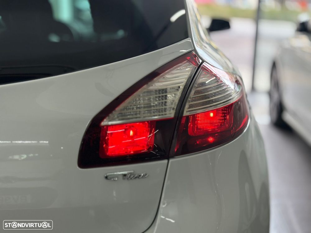 Renault Mégane 1.5 dCi GT Line EDC - 24