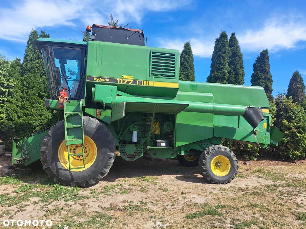 John Deere 1177 Hydro 4 - 5