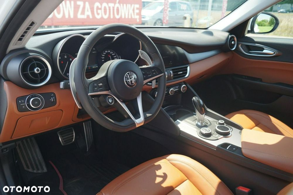 Alfa Romeo Giulia - 14