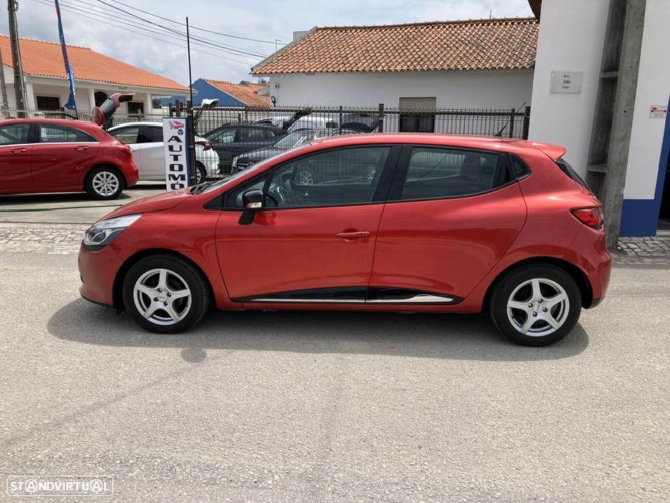 Renault Clio 1.2 16V 75 Collection - 2